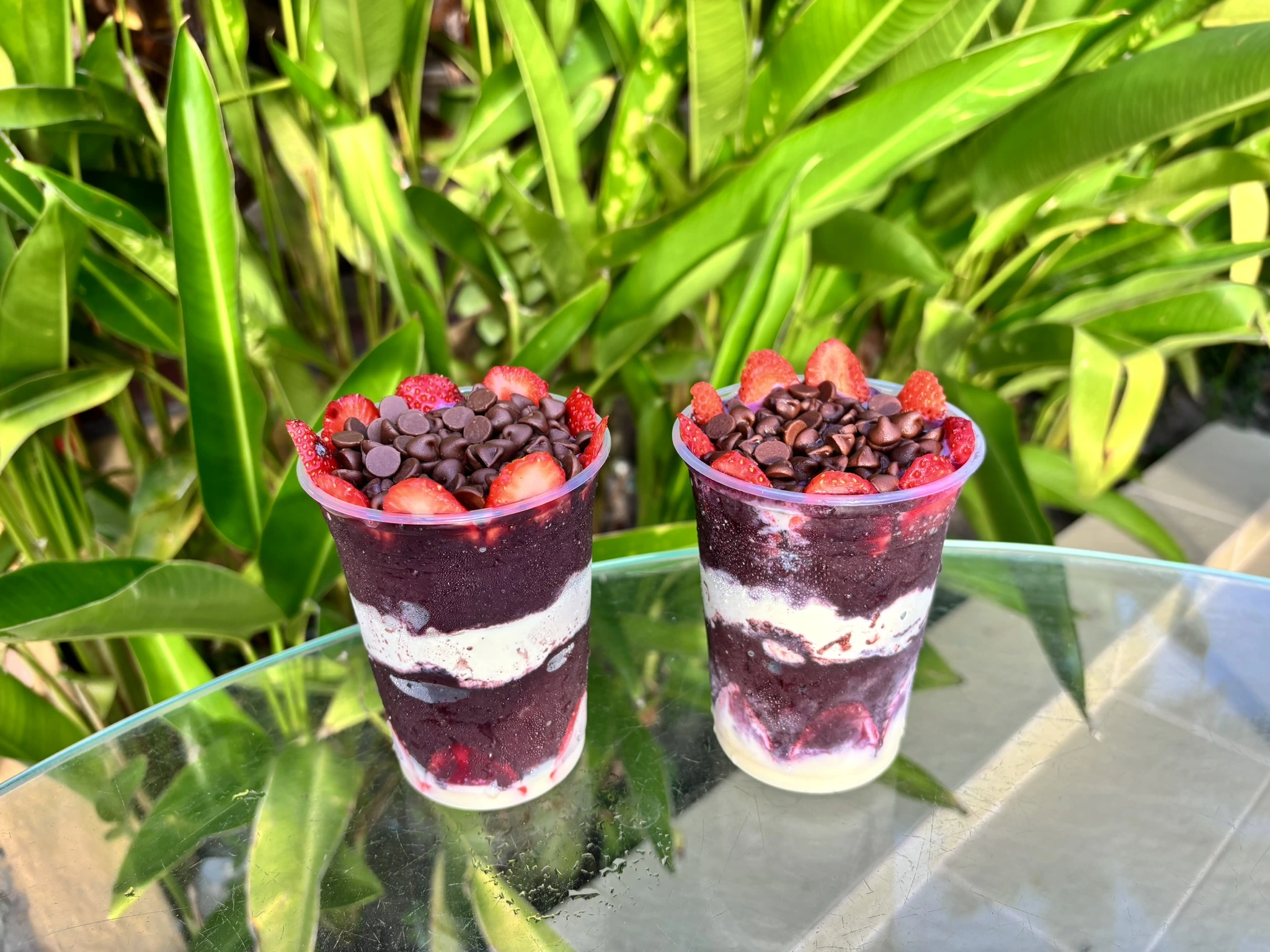 Combo de copos montados de açaí no Restaurante Maracajú Comfort Food