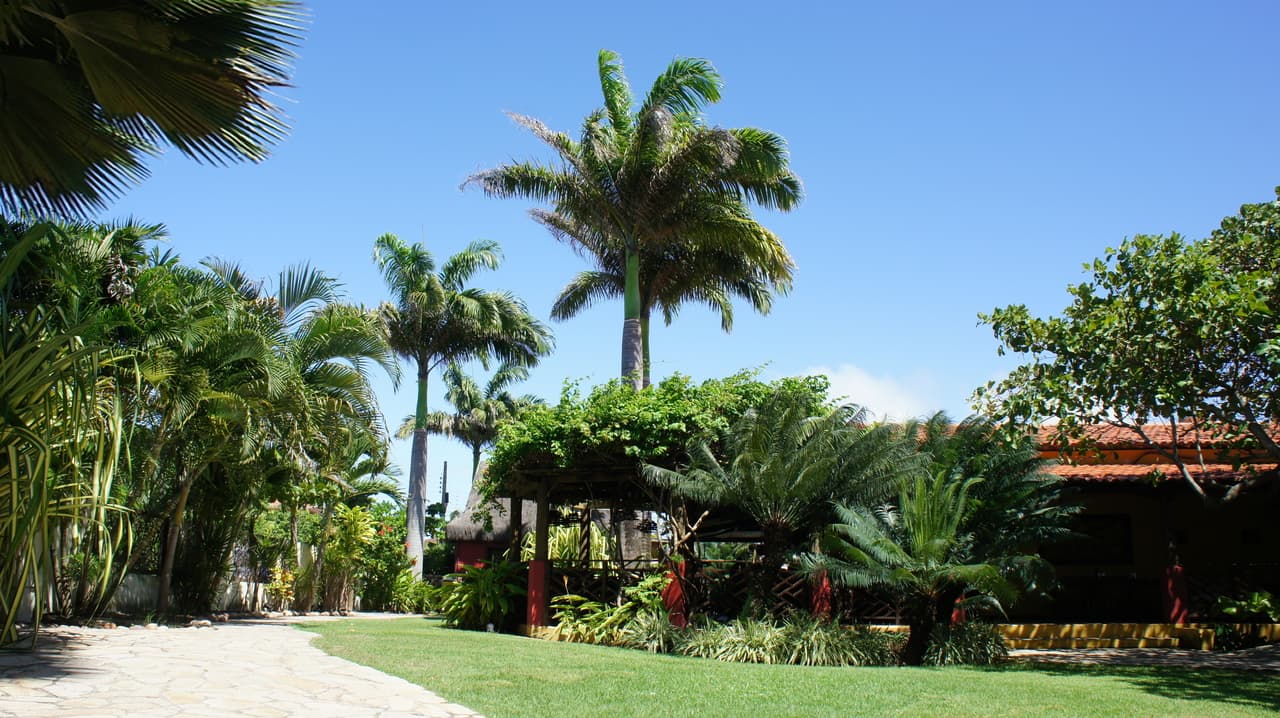 Jardim do Restaurante Maracajú em Porto de Galinhas